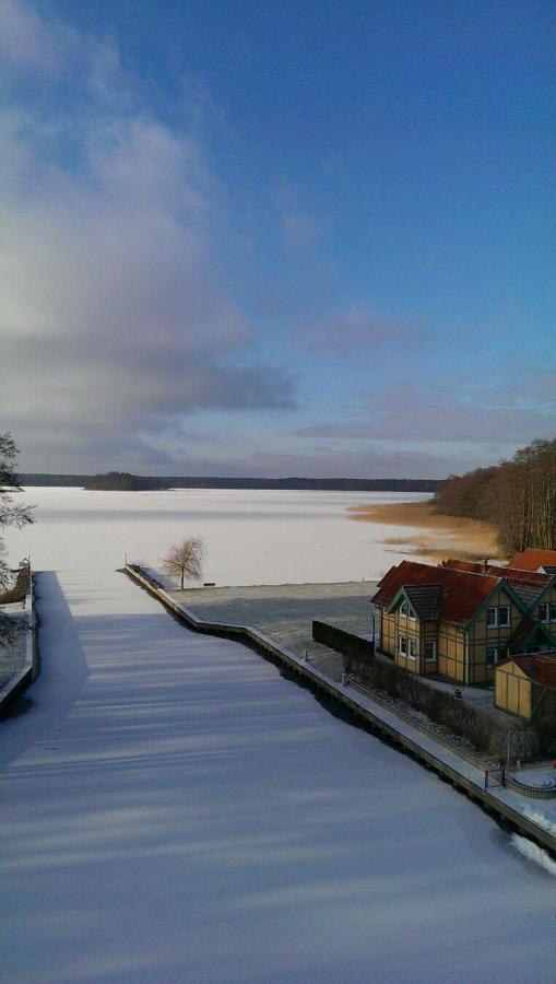 Ferienhaus Mit Bootssteg Am See In Райнсберг Екстериор снимка