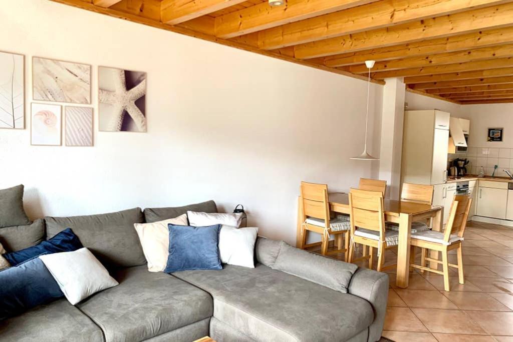 Ferienhaus Mit Bootssteg Am See In Райнсберг Екстериор снимка