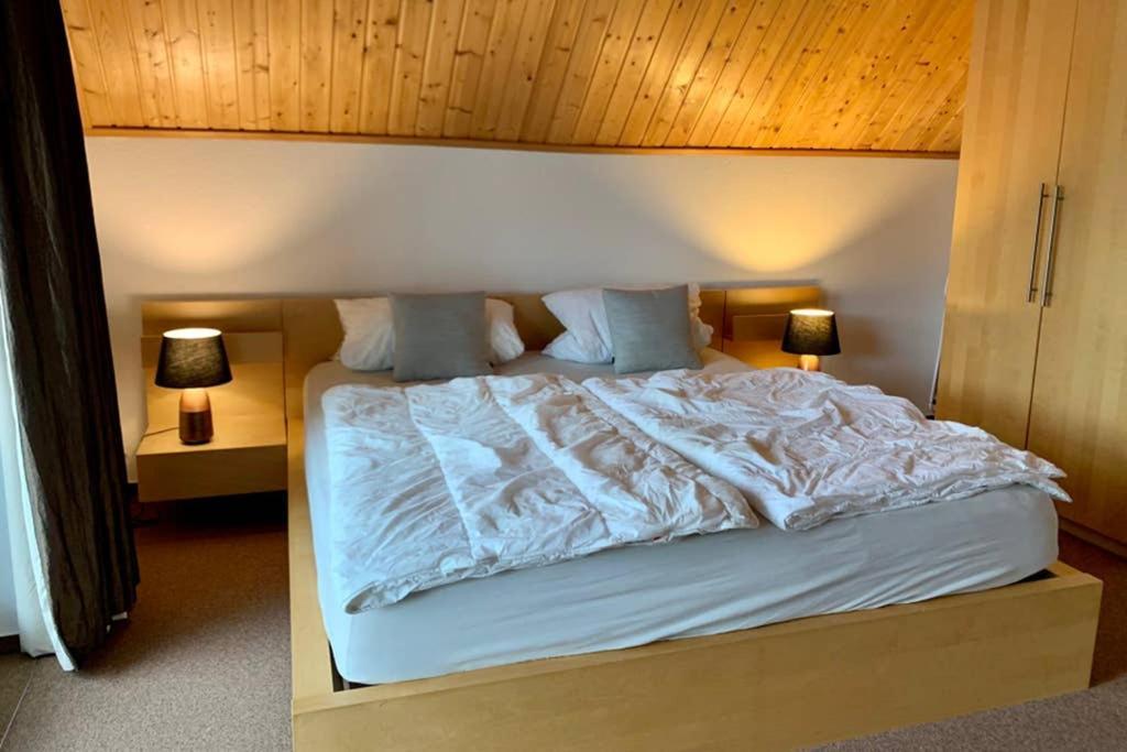 Ferienhaus Mit Bootssteg Am See In Райнсберг Екстериор снимка
