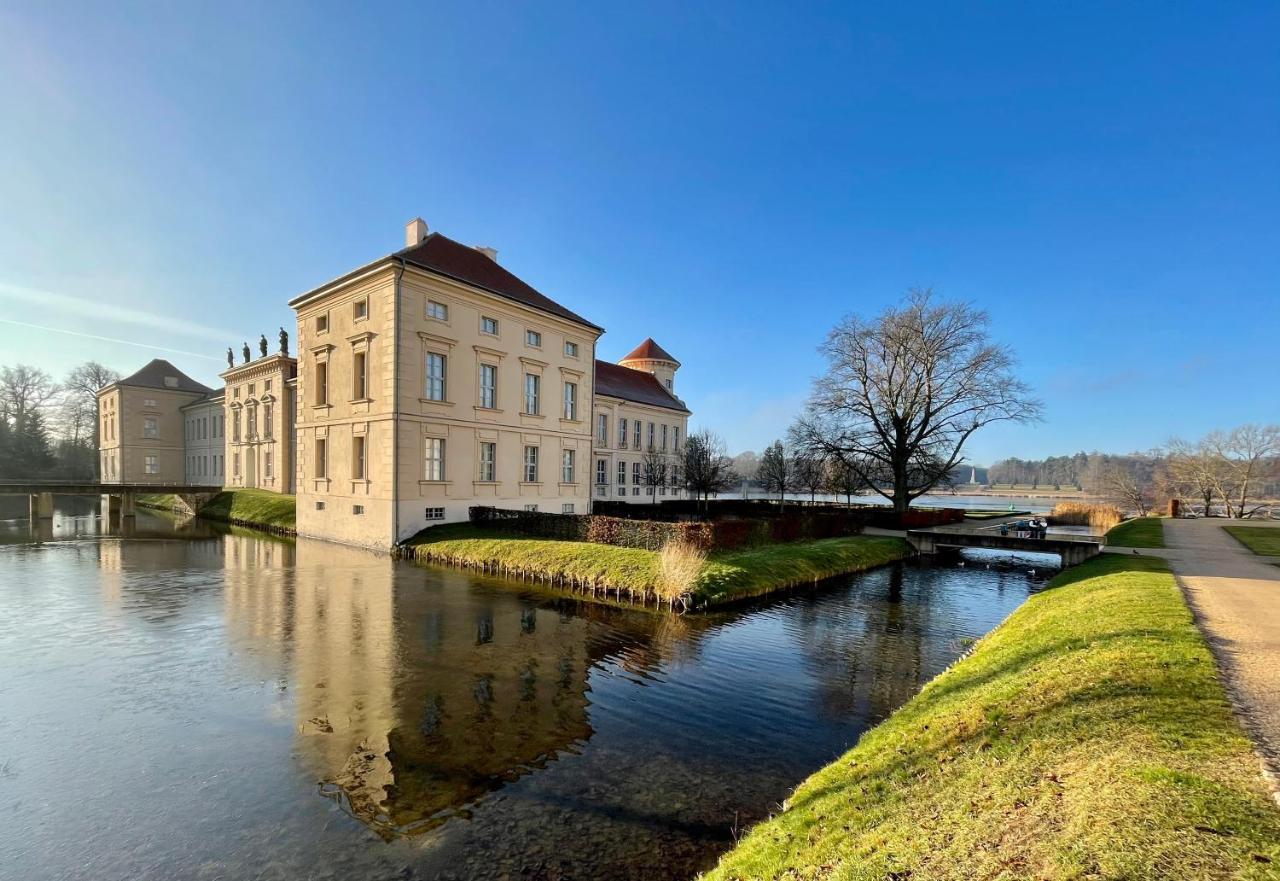 Ferienhaus Mit Bootssteg Am See In Райнсберг Екстериор снимка