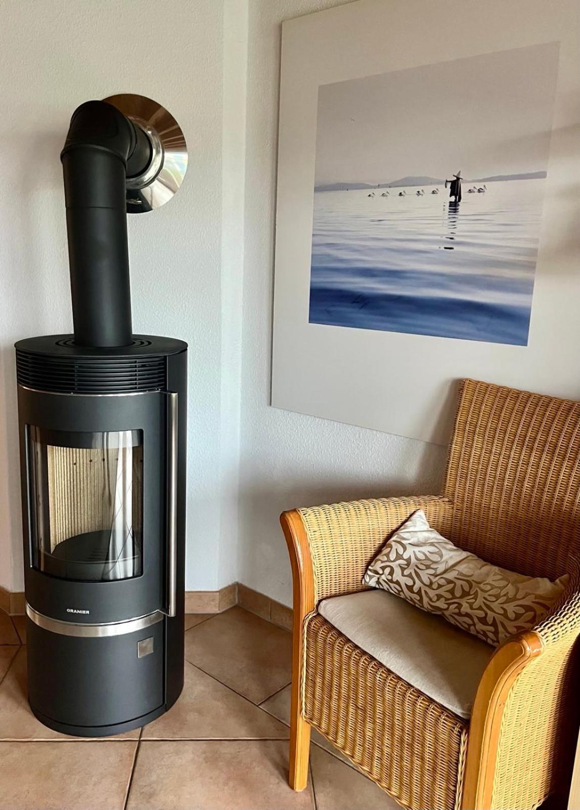 Ferienhaus Mit Bootssteg Am See In Райнсберг Екстериор снимка